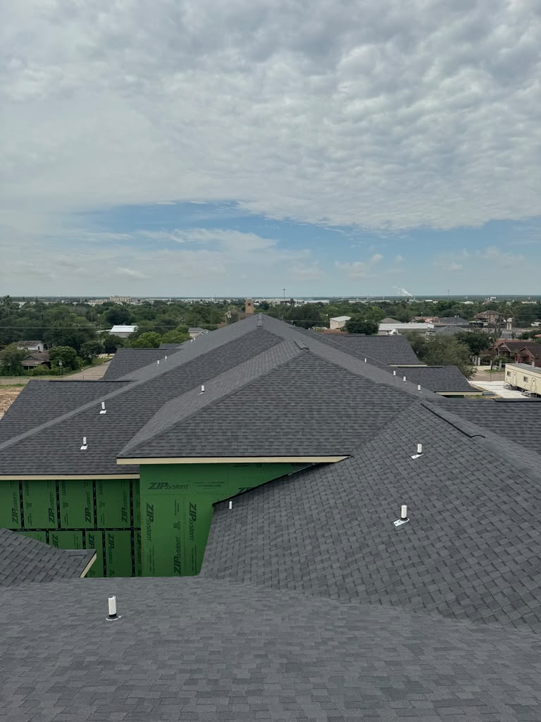 Apartment complex roof under construction, Houston area