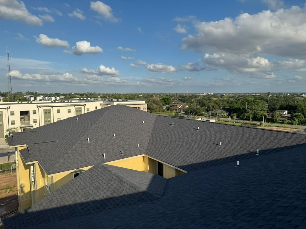Apartment complex roof under construction, Houston area