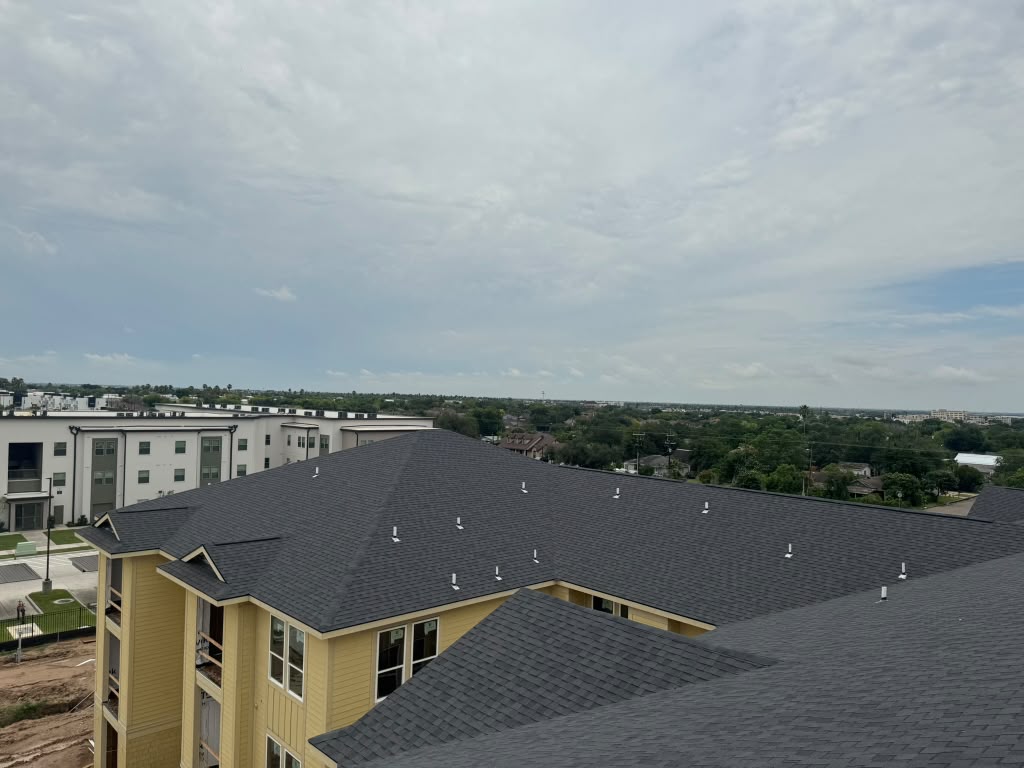 Apartment complex roof under construction, Houston area